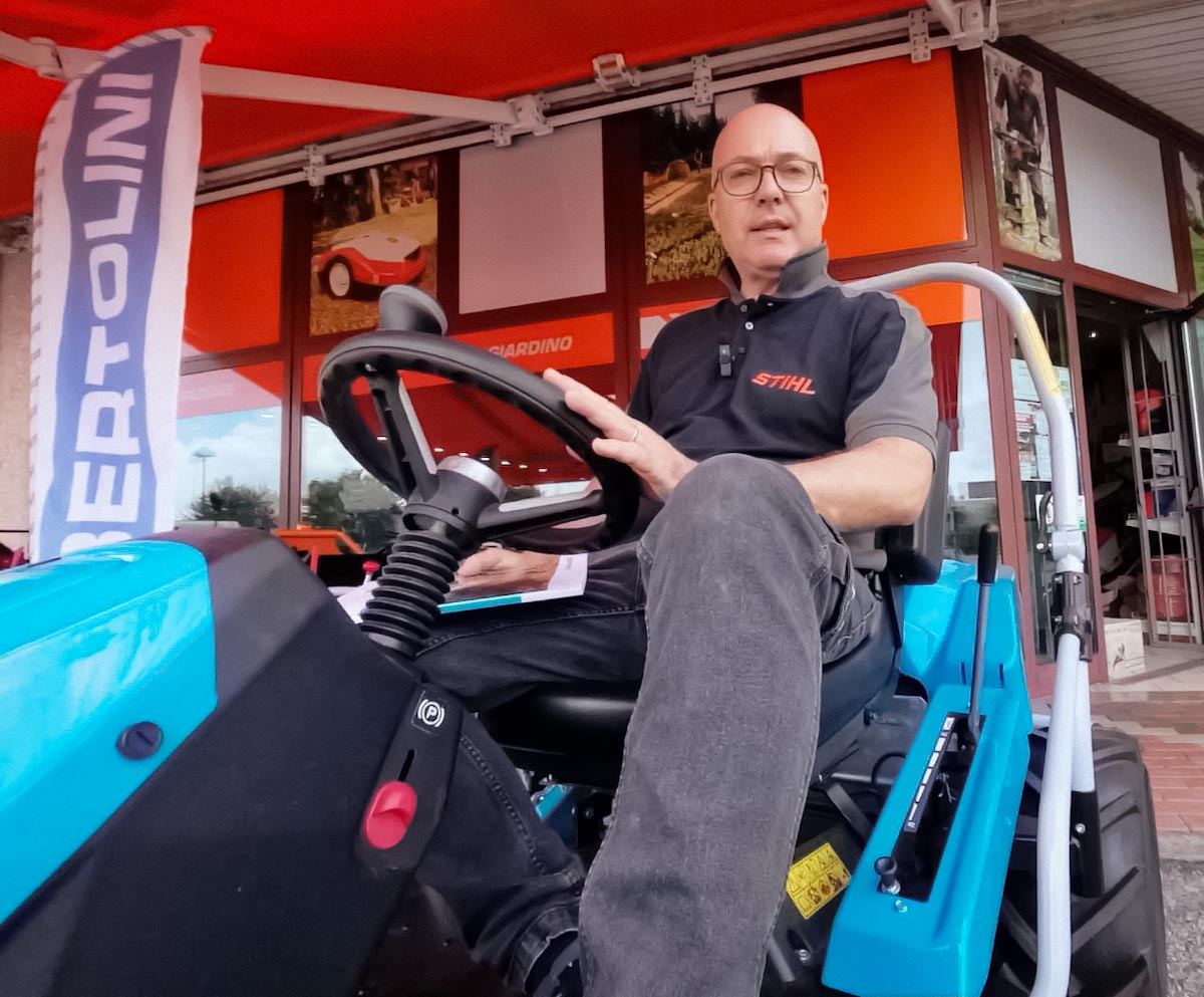 Stihl HTA 30: L'Eccellenza a Batteria per una Potatura Senza Sforzo nel Tuo Giardino